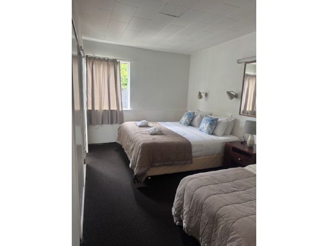 One-Bedroom Unit - beds