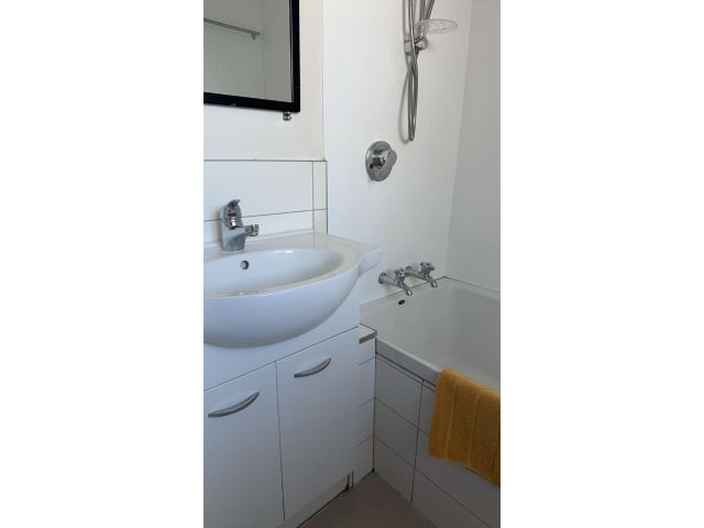 One-Bedroom Unit - bathroom